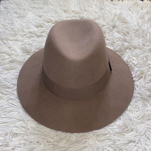 Tan Hat